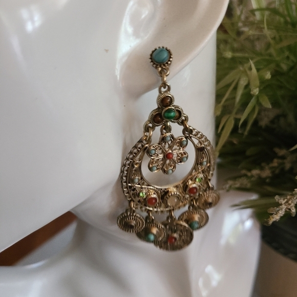 Earrings - Picture 2 of 4